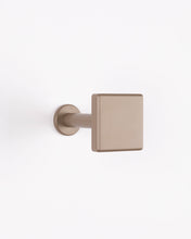 Görseli Galeri görüntüleyiciye yükleyin, Vera Perde Askı Aksesuarı