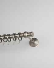 Görseli Galeri görüntüleyiciye yükleyin, Tapon 25 mm Alüminyum Perde Rustiği Seti (Siyah/Mat Krom)