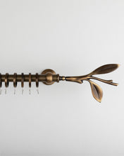 Görseli Galeri görüntüleyiciye yükleyin, Feuille 30 mm Antik Pirinç Perde Çubuğu Seti