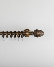 Görseli Galeri görüntüleyiciye yükleyin, Kegel 30 mm Antik Pirinç Perde Rustiği Seti