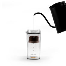 Görseli Galeri görüntüleyiciye yükleyin, MHW-3BOMBER Fresh Ice Drip Soğuk Kahve Demleyici — Şeffaf, 400 ml — resmi üretici görseli
