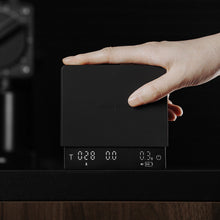 Görseli Galeri görüntüleyiciye yükleyin, MHW-3BOMBER Cube 3.0 Mini Pro Kahve Tartısı — Siyah — resmi üretici görseli
