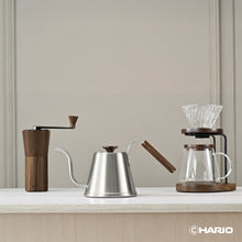 Görseli Galeri görüntüleyiciye yükleyin, Hario Walnut Wood serisi dripper, sürahi ve kahve ekipmanları
